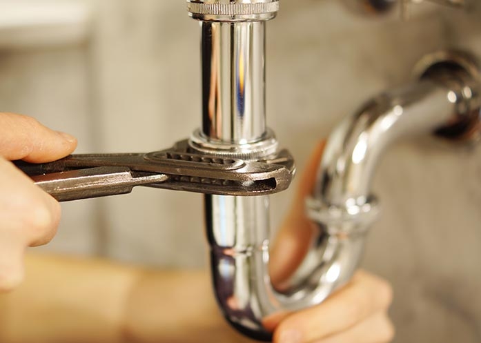 plumbing repair service fixing pipes